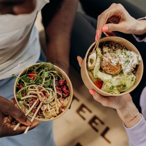 Street Food spisesteder i Pitstop (Hal E)