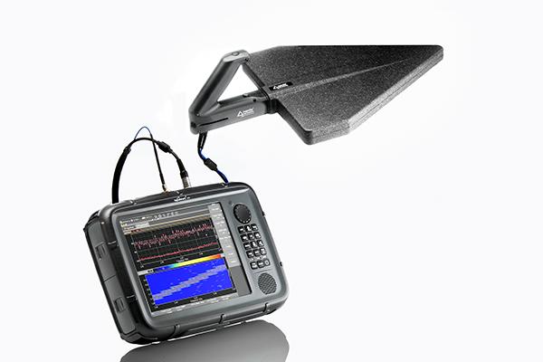 SignalShark - Receiver / Direction finder / Spectrum monitoring