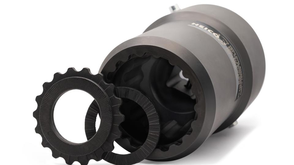 Safety meets efficiency: HEICO-LOCK® Reaction Washers significantly reduce the risk of workspace accidents with powered high-torque tools