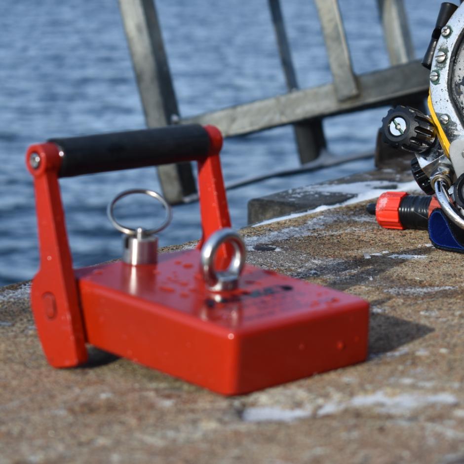 MAM-003 Underwater Magnet