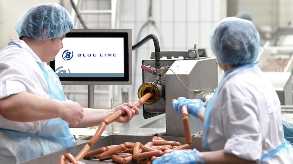 Water resistant and robust 21.5” HMI withstands tough cleaning and high-pressure washing