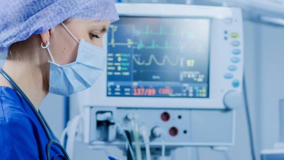Critical monitoring device for hospitals